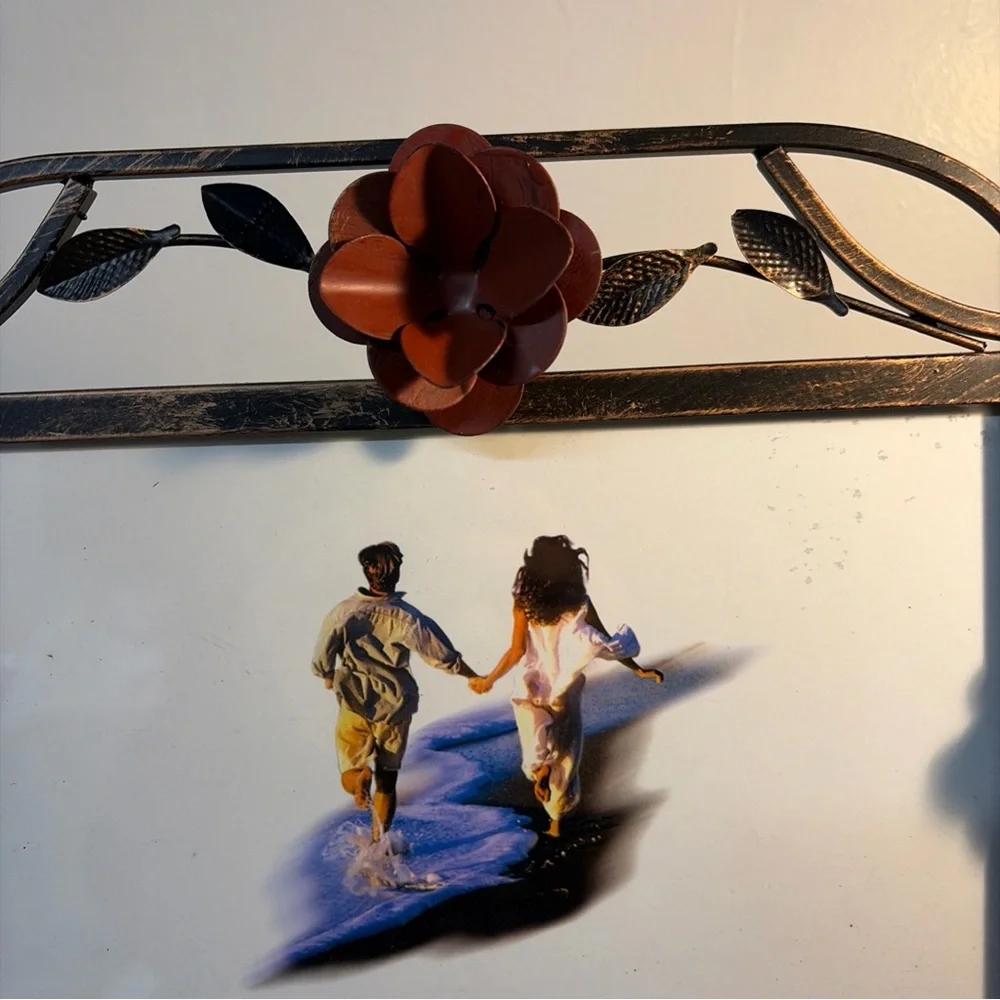 Elegant Metal Floral Picture Frame 10x8